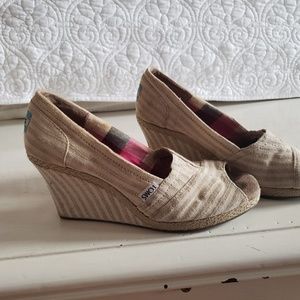 Toms striped tan wedges, size 6.5W